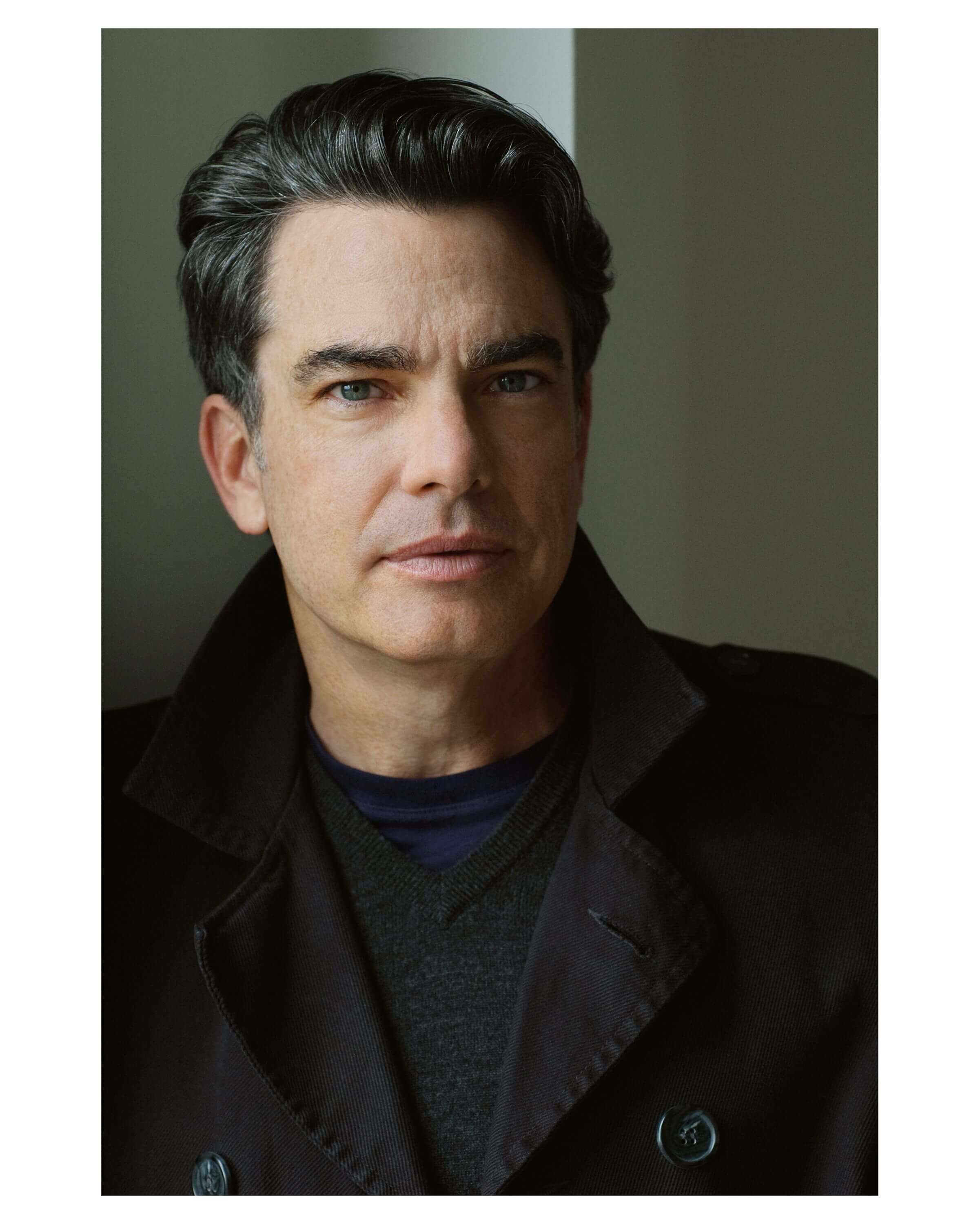 Peter Gallagher — Biografi Aktor, Film, Penghargaan & Fakta