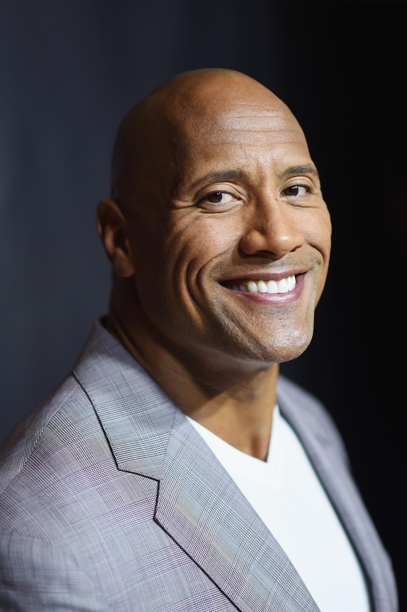 Dwayne Johnson — Biografi Aktor, Film, Penghargaan & Fakta