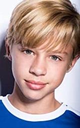 Rowan Smyth — Biografi Aktor, Film, Penghargaan & Fakta