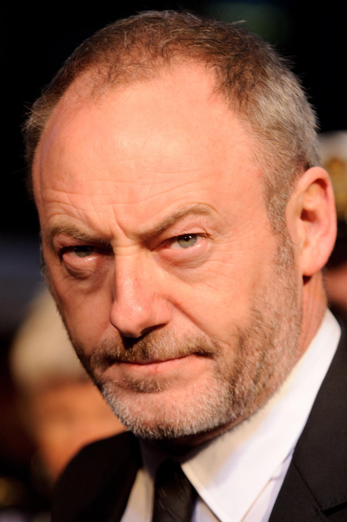 Liam Cunningham — Biografi Aktor, Film, Penghargaan & Fakta