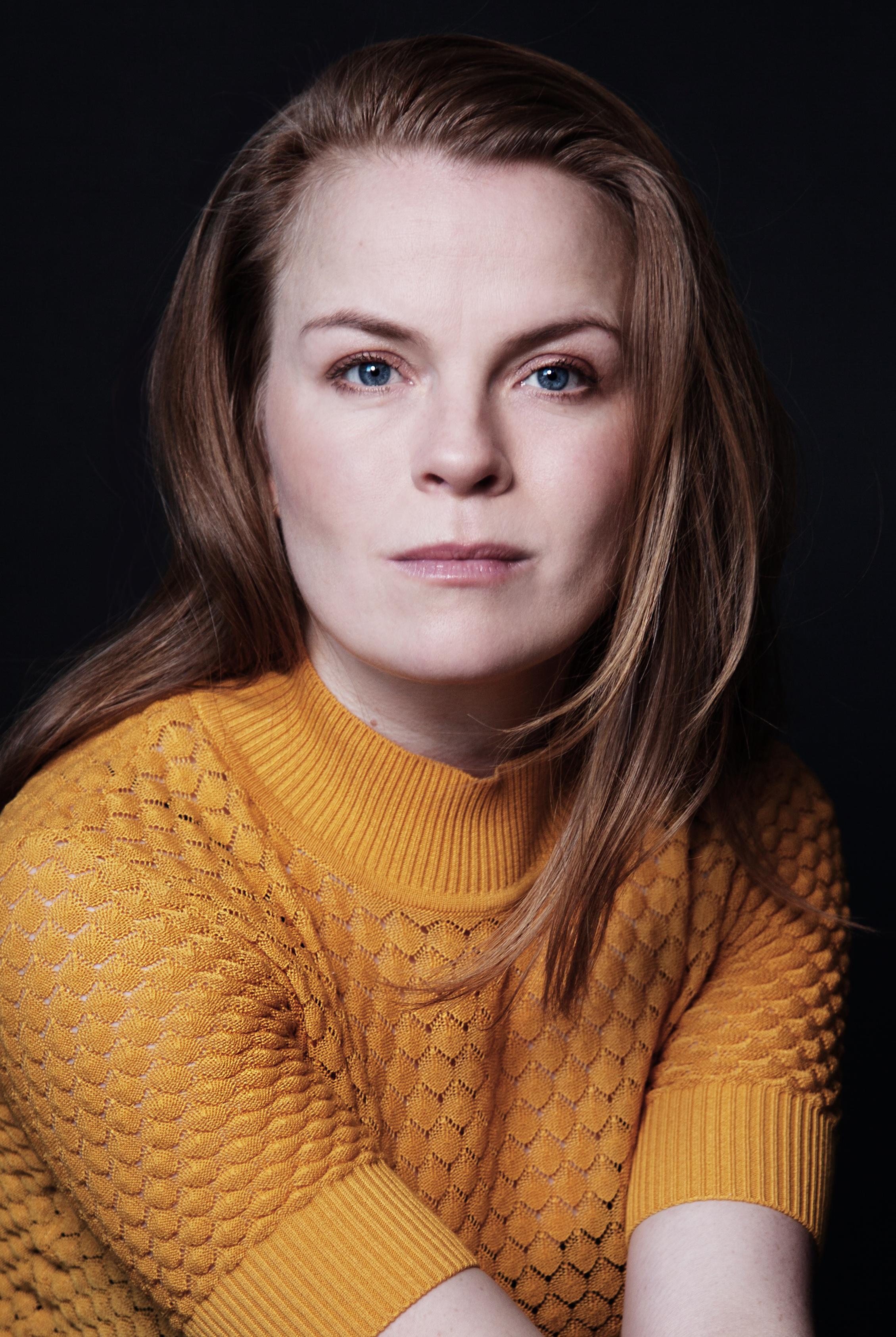 Signe Egholm Olsen — Biografi Aktor, Film, Penghargaan & Fakta
