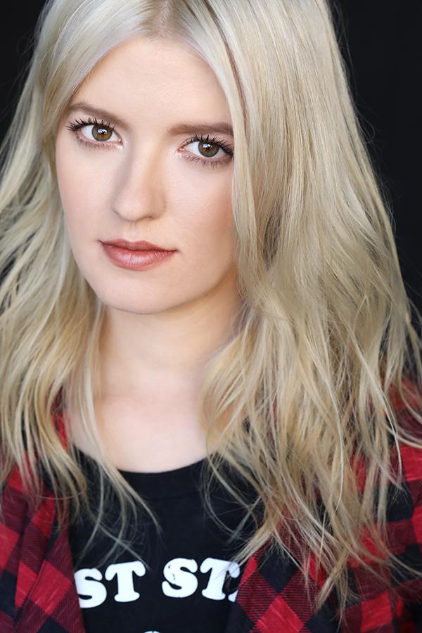 Skyler Davenport — Biografi Aktor, Film, Penghargaan & Fakta