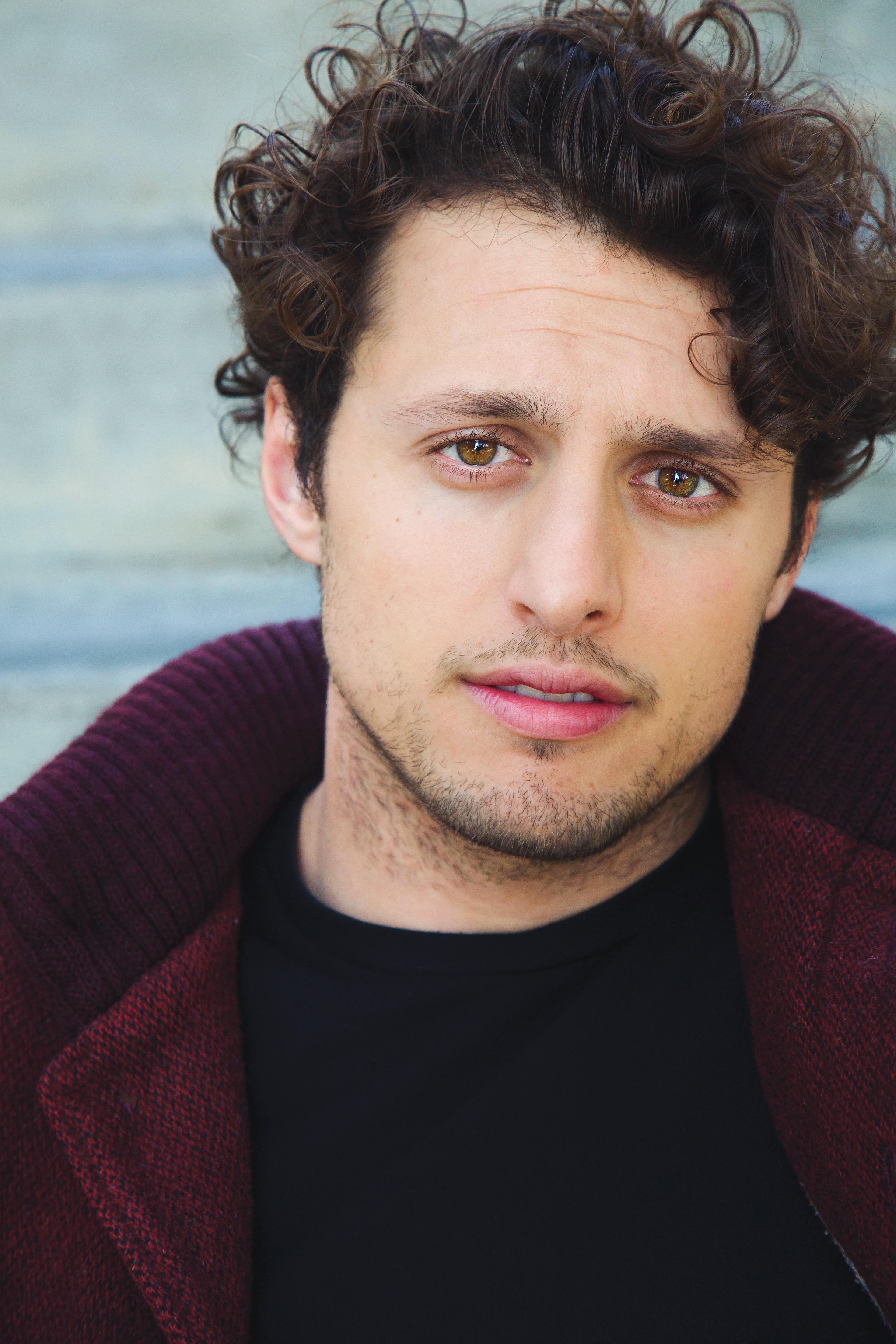 Michael Vlamis — Biografi Aktor, Film, Penghargaan & Fakta