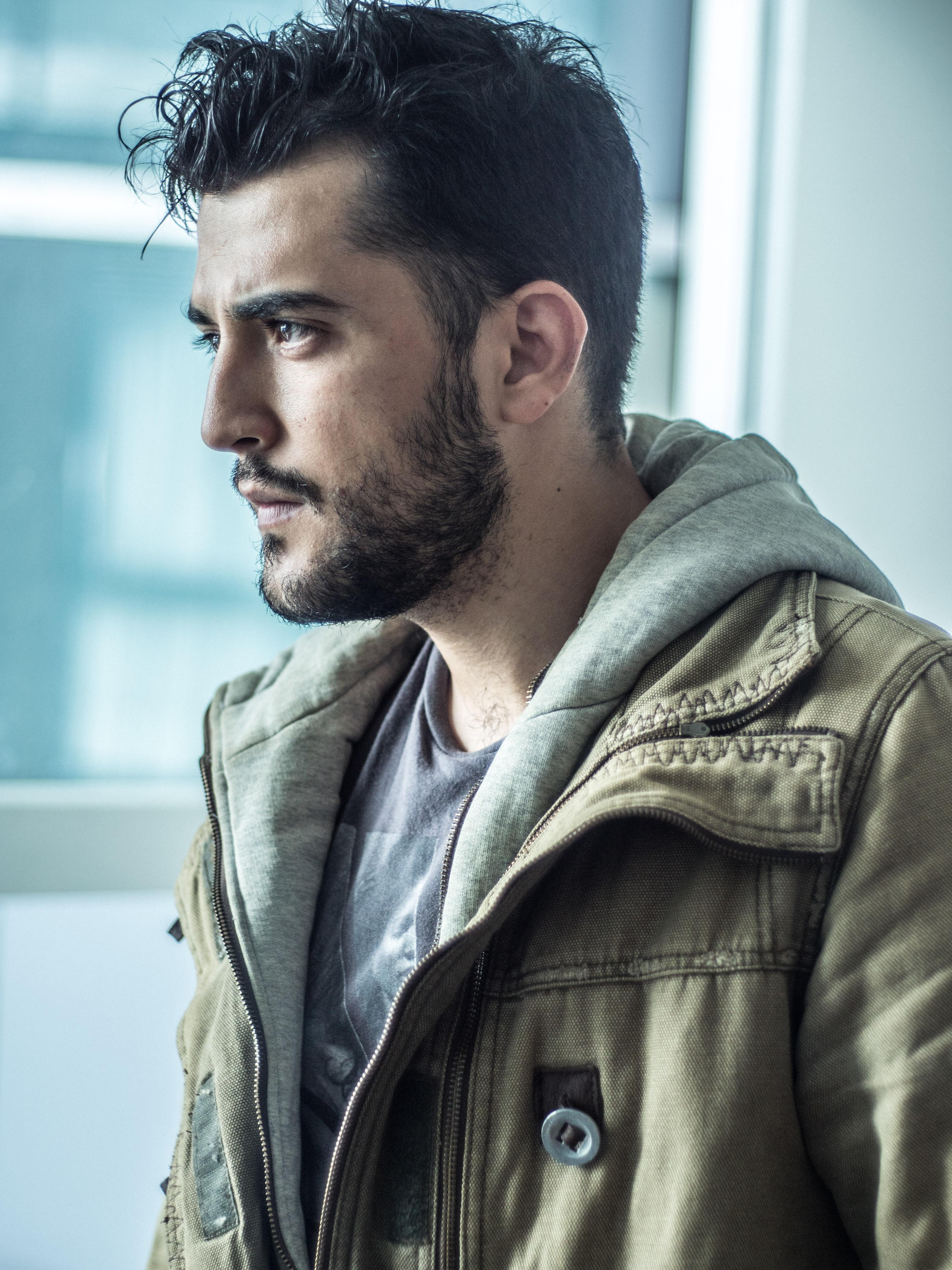 Phoenix Raei — Biografi Aktor, Film, Penghargaan & Fakta