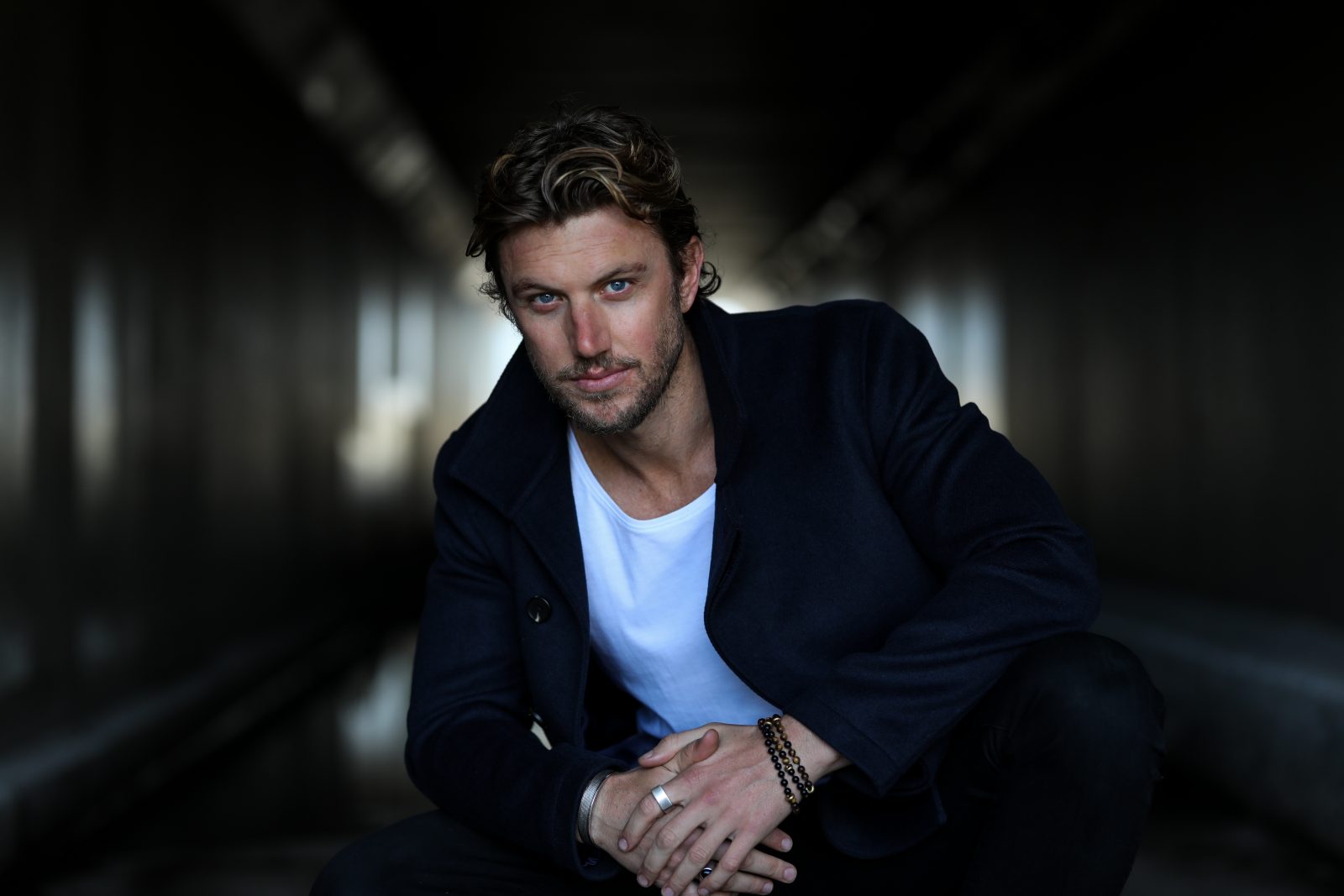 Adam Demos — Biografi Aktor, Film, Penghargaan & Fakta