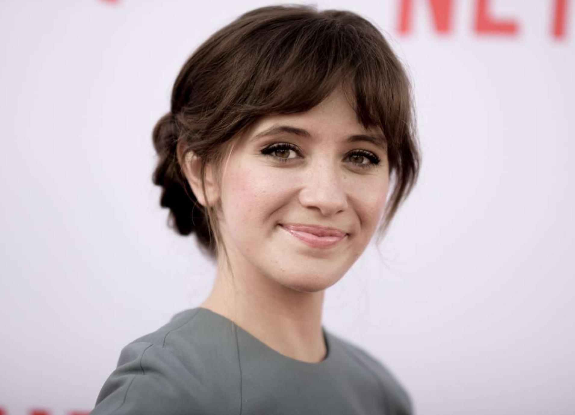Noël Wells — Biografi Aktor, Film, Penghargaan & Fakta