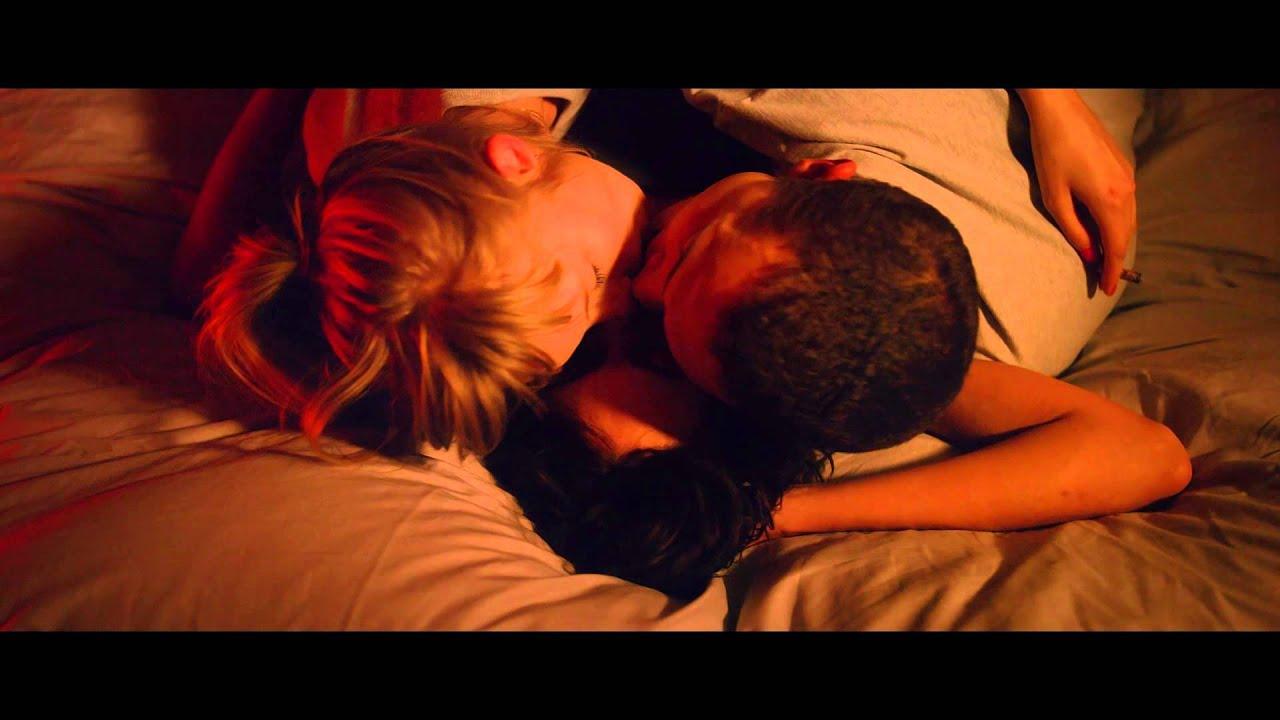LOVE a film by Gaspar Noé http://www.cineart.be/fr/movie/love.aspx -- Fol.....
